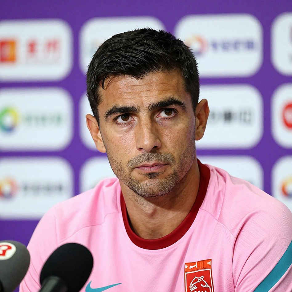 V.League 2026-2026: When a Transfer Begins with a 3 AM Phone Call V.League 2026-2026: When a Transfer Begins with a 3 AM Phone Call