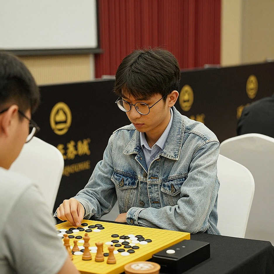 Atyrau Masters: hai hạt giống hàng đầu bị loại sớm, và khoảng trống dữ liệu phía sau tiêu đề