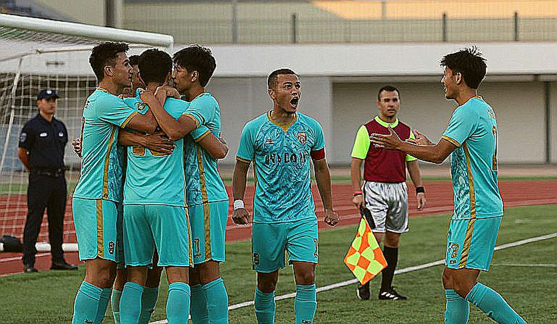 Đường truyền ngắn: V.League, đội tuyển và khoảng lặng thương mại