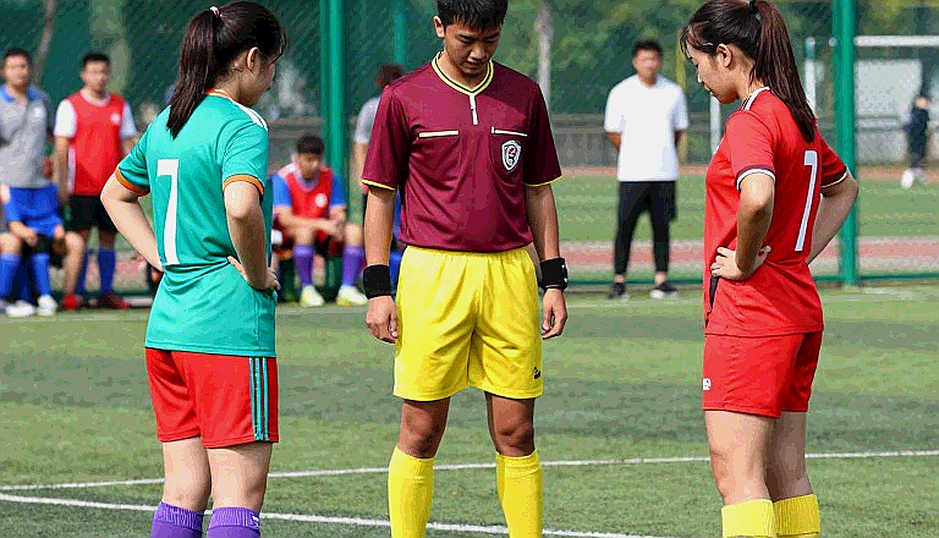 Kỳ chuyển nhượng V.League 2026: Đọc cuộc đua qua điều khoản mua đứt và quỹ lương Kỳ chuyển nhượng V.League 2026: Đọc cuộc đua qua điều khoản mua đứt và quỹ lương